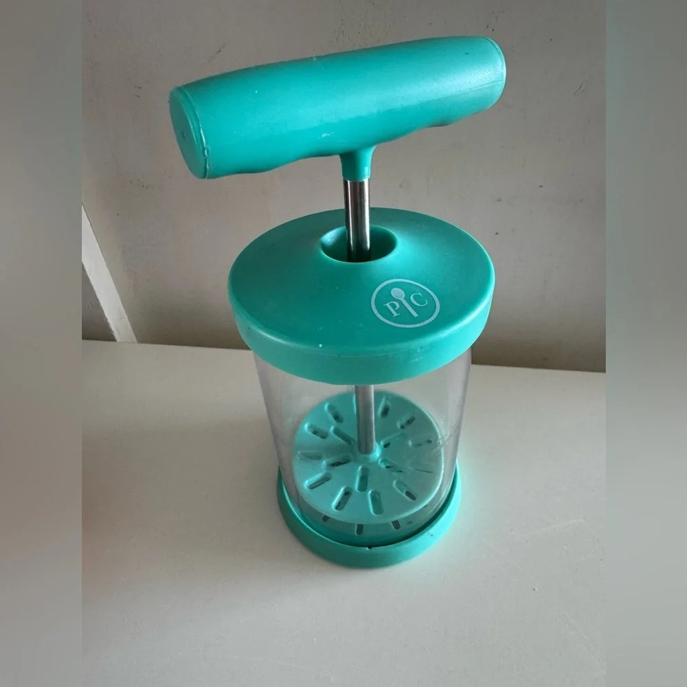 Pampered chef whipped cream maker